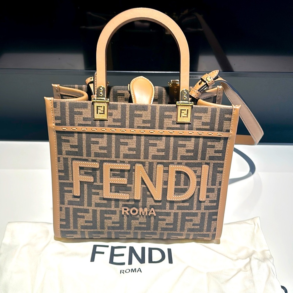 BRAND NEW NEVER WORN Fendi Sunshine Small Tote!